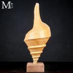 Grote Syrinx aruanus op houten en koperen decoratieve voet -, Verzamelen, Nieuw