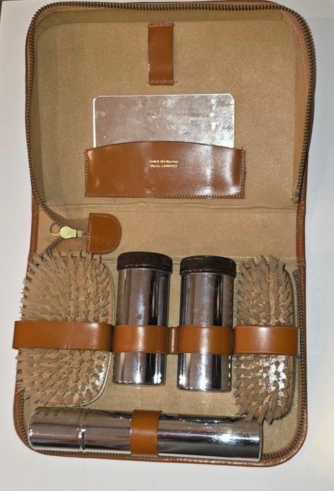 Reisset met toiletartikelen - Chroom, Antiek en Kunst, Curiosa en Brocante