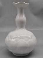 Meissen – Balustervase mit Reliefdekor – Porzellan,
