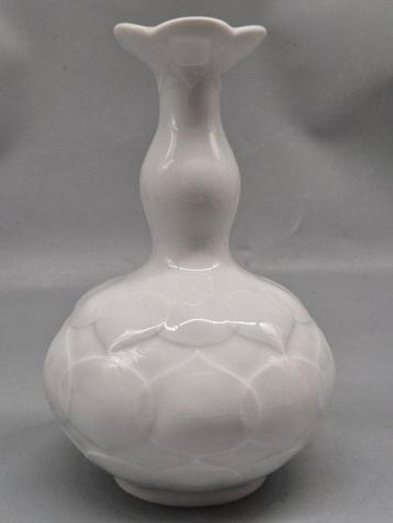 Meissen – Balustervase mit Reliefdekor – Porzellan,