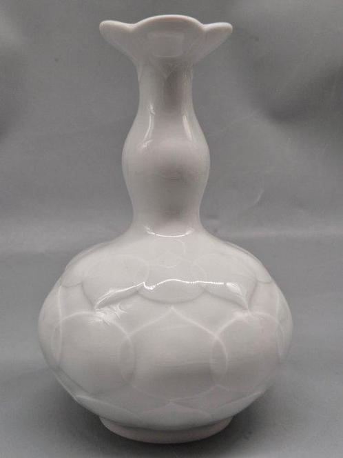 Meissen – Balustervase mit Reliefdekor – Porzellan,, Antiek en Kunst, Curiosa en Brocante