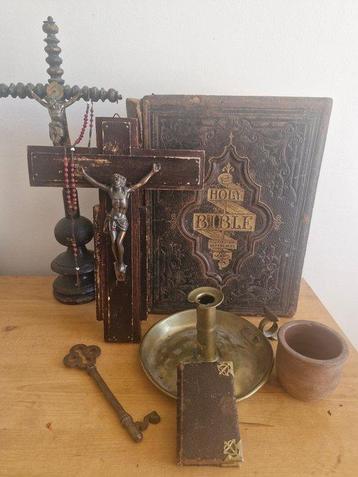 Collection de 8 artefacts religieux (8) - Antique - autre -