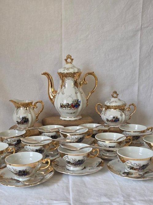 Service à café en coffret de luxe - porcelaine de Bavière -, Antiek en Kunst, Antiek | Meubels | Tafels