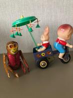 Red Chine - Tricycle and tumbling monkey - Opwindspeelgoed -