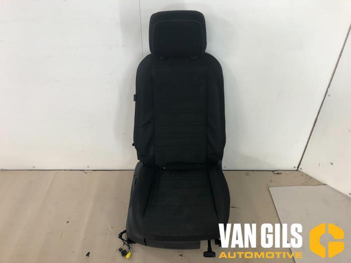 Stoel rechts Volkswagen Touran O196672, Auto-onderdelen, Interieur en Bekleding