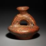 Jalisco, West-Mexico Terracotta Houder. 100 v.Chr. - 250