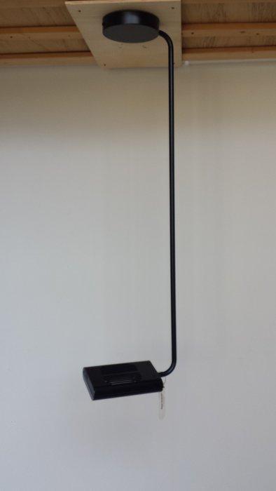 Artemide - Ernesto Gismondi - Hangende plafondlamp - Arm -, Antiek en Kunst, Antiek | Verlichting
