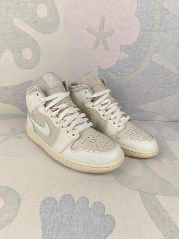Nike - Air Jordan 1 Mid - Sneakers - Maat: EU 40 beschikbaar voor biedingen