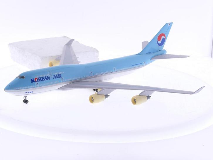 Schaal 1:250 Schabak 850/134 Boeing 747-400 Korean Air Re..., Hobby en Vrije tijd, Modelbouw | Vliegtuigen en Helikopters, Gebruikt