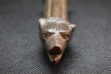 Oud-Romeins Brons Oud Romeins Patera handvat met wolf