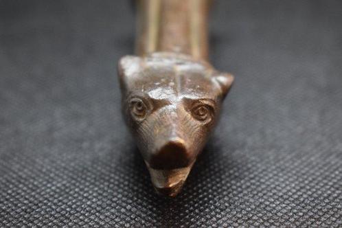Oud-Romeins Brons Oud Romeins Patera handvat met wolf, Antiek en Kunst, Antiek | Overige Antiek