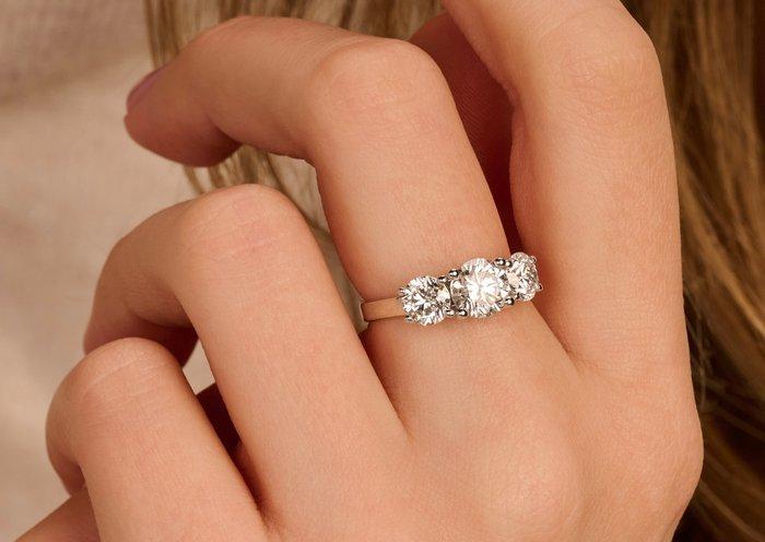 Ring - 14 karaat Witgoud - 3.06ct. tw. Diamant (Lab-grown) -, Handtassen en Accessoires, Ringen