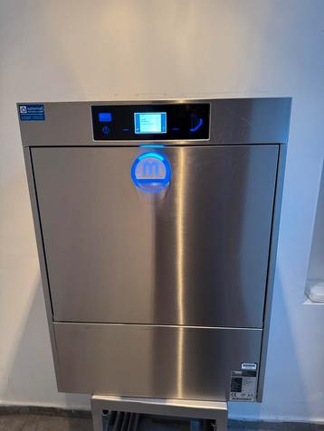 LAVE VAISSELLE MEIKO M-iClean UM+ année 2016 beschikbaar voor biedingen