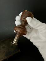 Zegel - Bisschoppelijk zegel uit de 18e eeuw