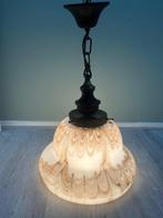 Lampe - Belle suspension Art Déco en verre opalin - Opaline