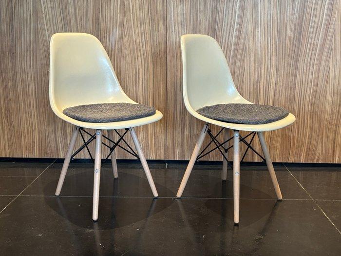 Herman Miller, Vitra - Charles Eames, Ray Eames - Stoel (2), Antiek en Kunst, Antiek | Meubels | Stoelen en Sofa's