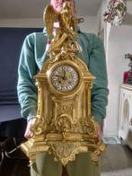 Figurale pendule Georgiaanse stijl - Verguld brons - Ca., Antiek en Kunst
