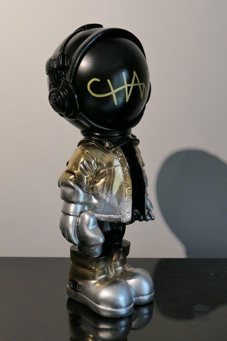 RichART - Astronaute version Chanel, Antiquités & Art, Art | Objets design