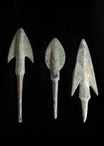Bronstijd Brons Arrowhead Group (3) (Zonder minimumprijs), Antiek en Kunst