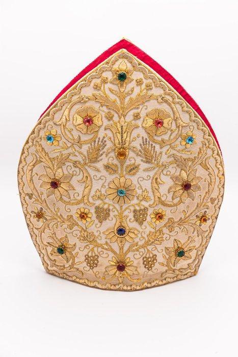 Rijk gedecoreerde mijter van een prelaat in originele, Antiek en Kunst, Kunst | Niet-Westerse kunst