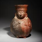 Moche, Peru Terracotta Houder in de vorm van een
