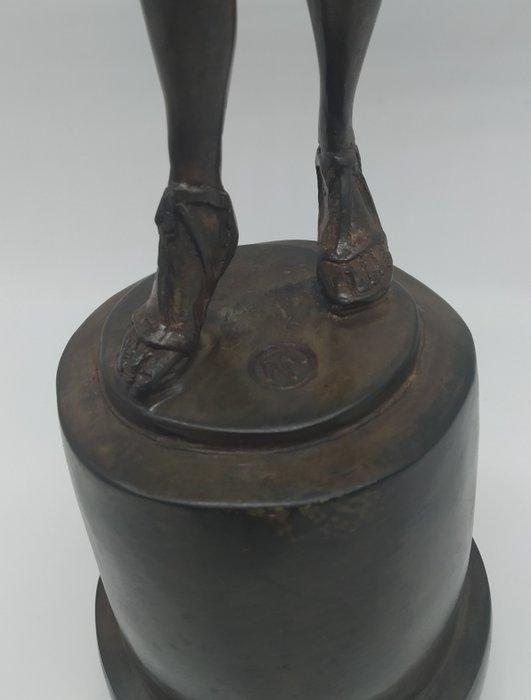 Pierre Chenet (XX-XXI) - sculptuur, Élégante danseuse à, Antiquités & Art, Curiosités & Brocante