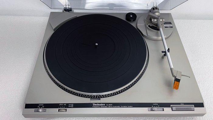 Technics - SL-B200 - Semi-automatic DC Servo Platenspeler, TV, Hi-fi & Vidéo, Radios
