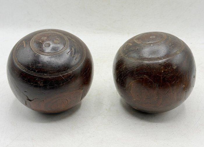 Decoratief ornament (2) - Petanqueballen - Verenigd, Verzamelen, Overige Verzamelen