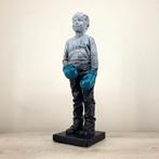 Mark Sugar - Carefree child (Bright blue boxing style 58)