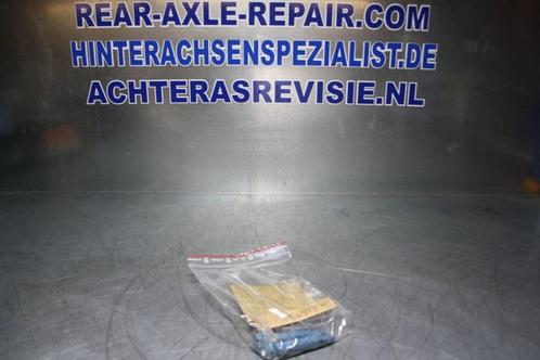 Opel Kadett D, 2 bouten tbv uitlaat, nummer 854977 (Motor), Auto-onderdelen, Motor en Toebehoren, Nieuw, Opel, Verzenden