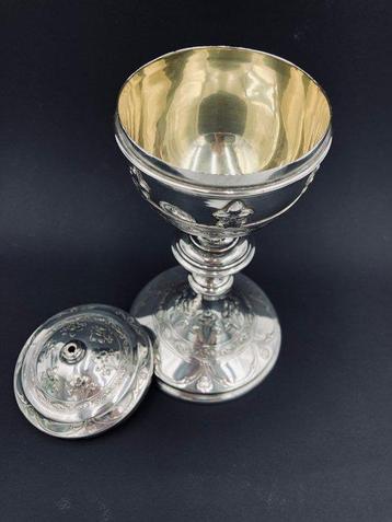 M. Espuñes - Kelk - Zilver - Gekeurde zilveren kelk