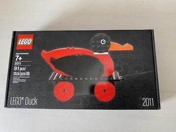 Lego Set - 2011-2 - Employee Gift - LEGO Duck