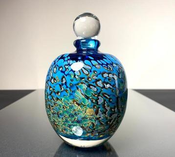 Maxence Parot - Vaas - Uniek flesje met opaline en goud. -