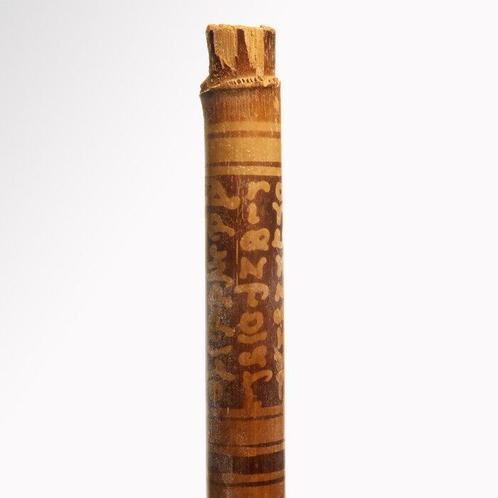 Oud-Egyptisch Mand / Bamboe Geschilderd en geïnscribeerd, Antiek en Kunst, Antiek | Overige Antiek