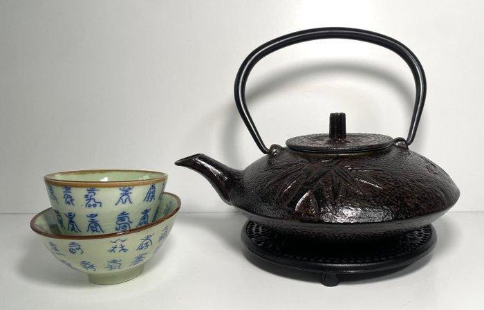 Nanbu Tekki - Theepot (3) - Tetsubin traditioneel - Japanse, Antiek en Kunst, Antiek | Keukengerei