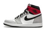 Air Jordan 1 Retro High OG Light Smoke Grey - Maat 39 EU, Kleding | Heren, Schoenen, Ophalen of Verzenden, Nieuw