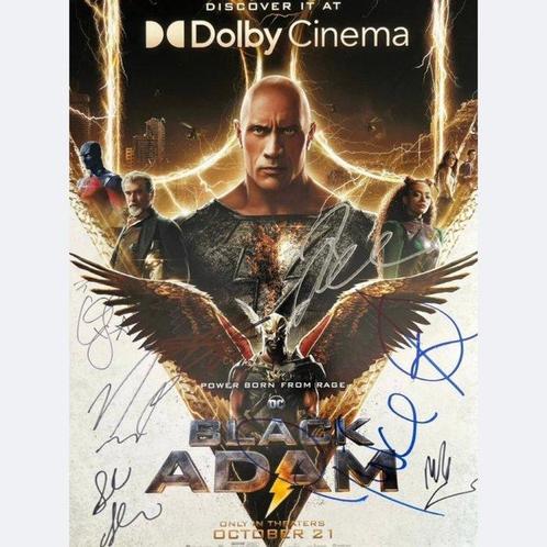 Black Adam - Signed by Dwayne Johnson, Pierce Brosnan + 5, Verzamelen, Film en Tv