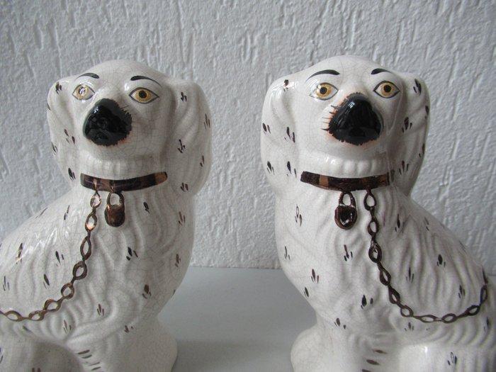 Staffordshire - Beeld, 2 Oude Staffordchire hondjes - 23 cm, Antiek en Kunst, Antiek | Glaswerk en Kristal