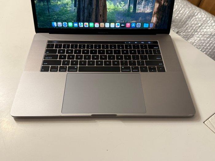 Apple MacBook Pro 15.4 inch HexaCore i7 - Laptop, Games en Spelcomputers, Spelcomputers | Overige Accessoires