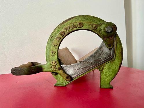 RAADVAD - Snijmachine -  nr. 294 - Gietijzer, Antiek en Kunst, Antiek | Wandborden en Tegels