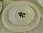 Wedgwood Moss Rose - Tafelservies voor 12 (109) - Aardewerk