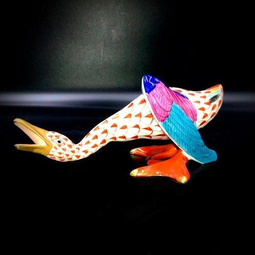 Herend, Hungary - Angry Goose (13 cm) - Motif Résille Rouge, Antiquités & Art, Antiquités | Verre & Cristal