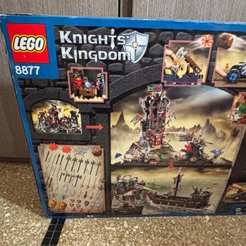Lego Set - 8877 - Knights Kingdom - Vladeks Dark Fortress