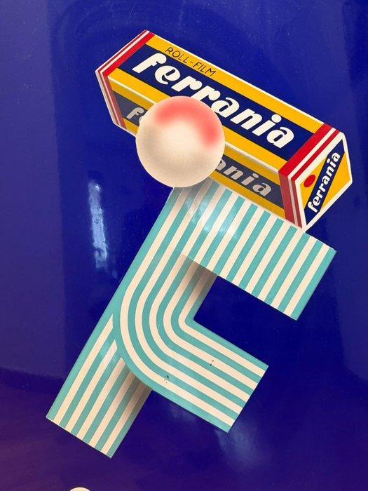 Reclame-uithangbord - Ferrania - Reclamebord - Staal, Antiek en Kunst, Antiek | Wandborden en Tegels