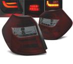 FEUX ARRIÈRE BMW E81 E87 04-07 ROUGES FUMÉS À BARRE LED, Autos : Pièces & Accessoires, Verzenden
