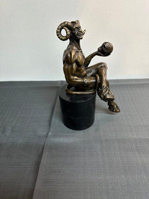 M.Nick - Figuur - Bronzefigur Teufel mit Totenkopf - Brons,, Antiek en Kunst, Curiosa en Brocante
