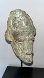 Masque - Bronze africain - Yoruba - Cameroun