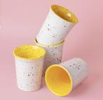 Set van 2 keramische mokken | spikkelpatroon | Geelgeglazuur, Huis en Inrichting, Keuken | Servies, Keramiek, Nieuw, Ophalen of Verzenden