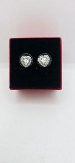 Prachtige Swarovski-oorbellen van Ariana Grande in rood -