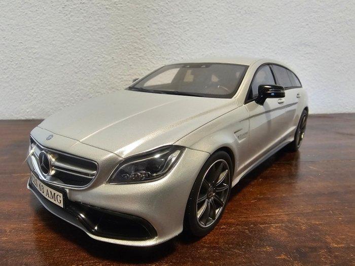 GT Spirit 1:18 - Modelauto - Mercedes-Benz CLS 63 AMG, Hobby en Vrije tijd, Modelauto's | 1:5 tot 1:12